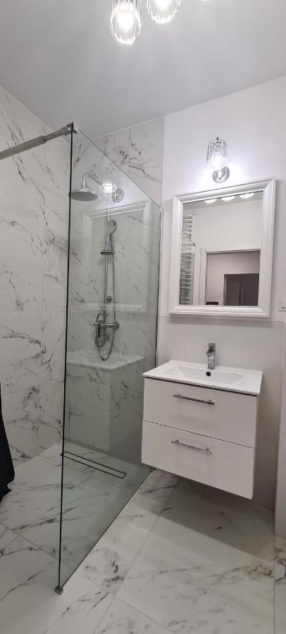 44 - Apartamenty Siedlce - Nowy Apartament W Centrum Przy Ul Czerwonego Krzyza Bagian luar foto