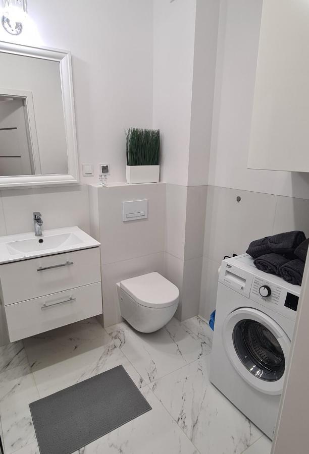 44 - Apartamenty Siedlce - Nowy Apartament W Centrum Przy Ul Czerwonego Krzyza Bagian luar foto