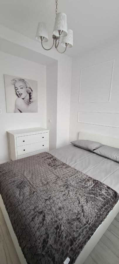 44 - Apartamenty Siedlce - Nowy Apartament W Centrum Przy Ul Czerwonego Krzyza Bagian luar foto